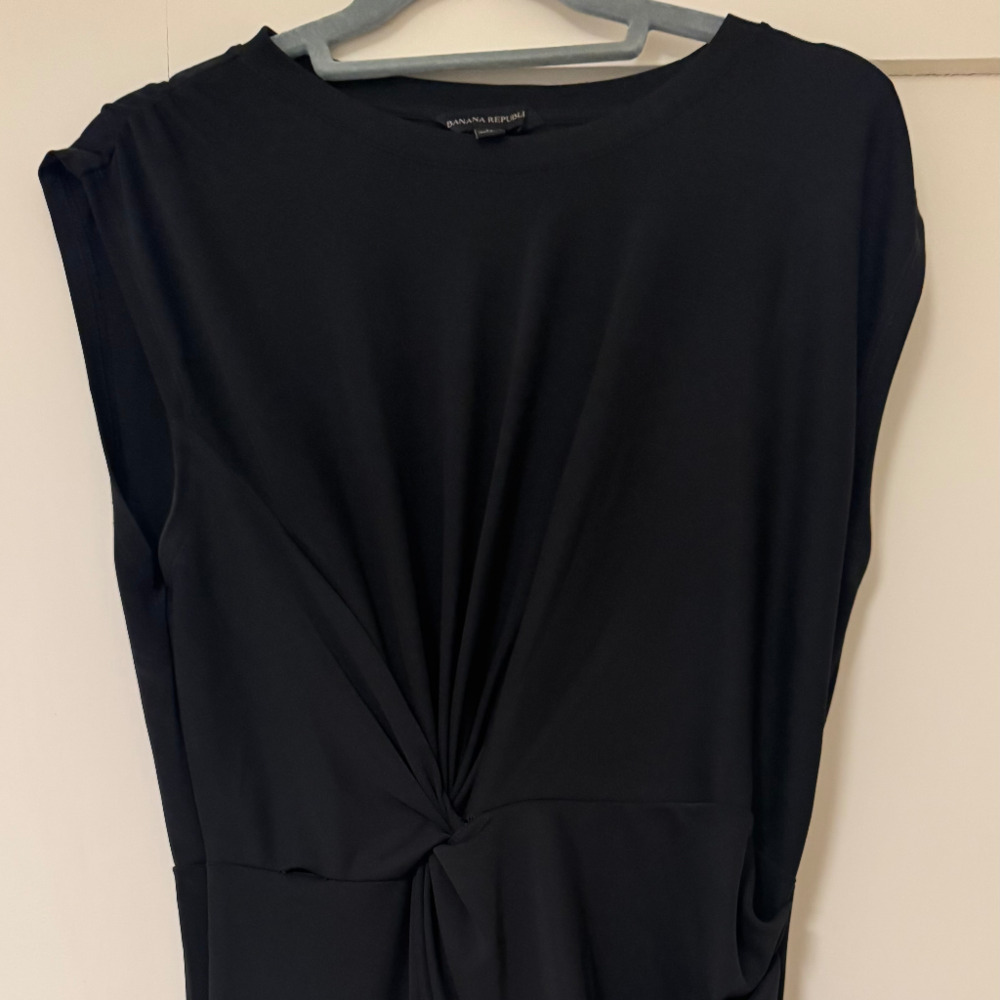 Banana Republic - Black Versatility - Timeless